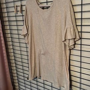 3x, top, back detail